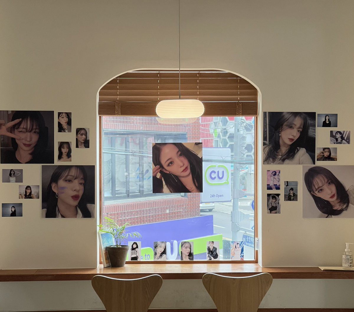 getoff_note's tweet photo. 🌿HAPPY CHAEYOUNG DAY🌿
플로버 화력에 부산 스페셜 특전 및 컵홀더 모두 소진 되었습니다 ! 
5월 16일까지 매장에 전시는 하고 있으니 놀러오세요🙆🏻‍♀️
겟오프에서 햅삐한 채영데이 함께해주셔서 감사합니다 :) 
#fromis_9 #プロミスナイン #프로미스나인 #chaeyoung #이채영생일카페 https://t.co/ez8s84WCNi