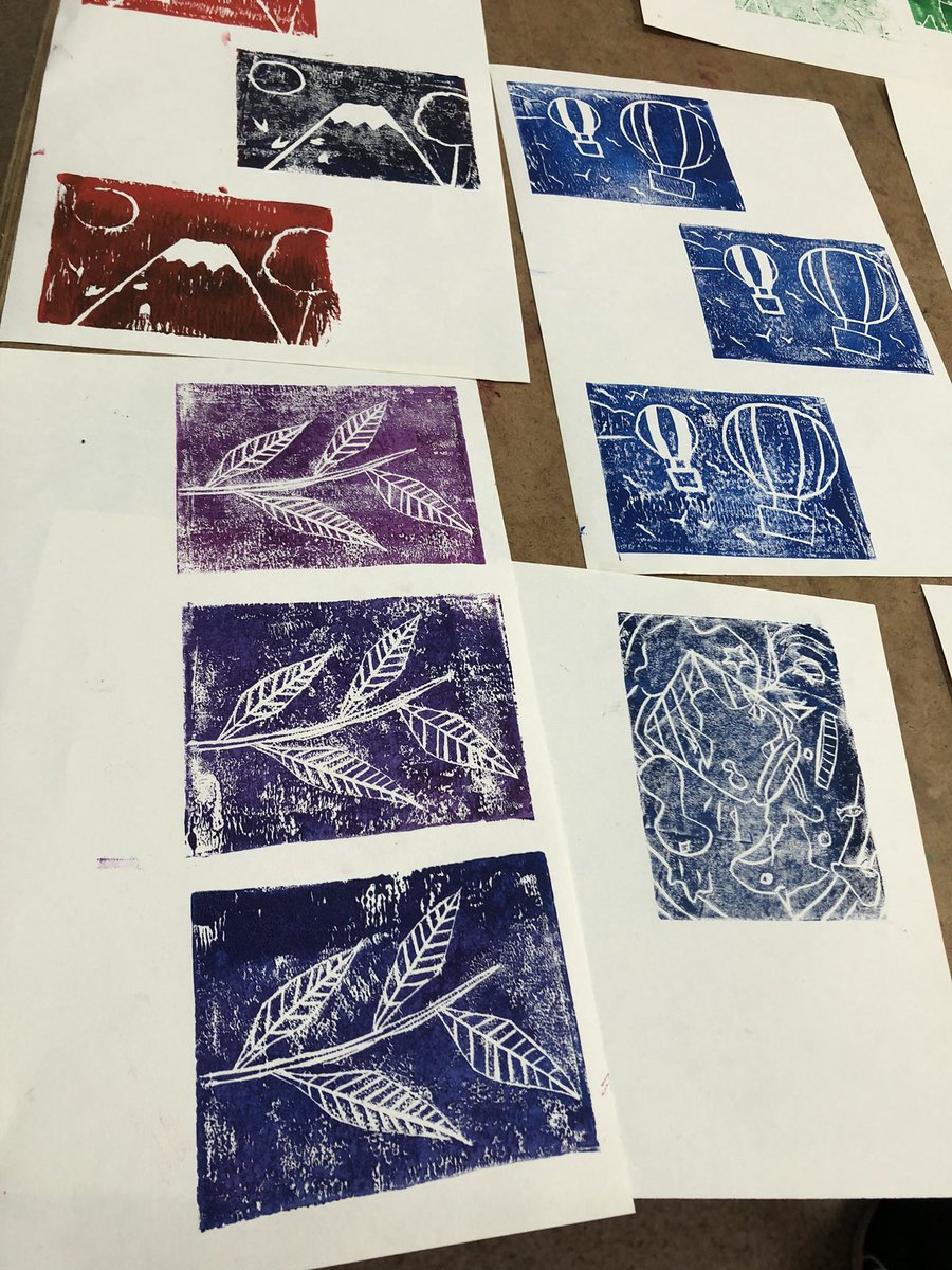 HimaV5's tweet photo. G7 Visual Arts: great effort for first-time carvers of Lino cut blocks. It was challenging but Growth Mindsets won! #isspride https://t.co/Vg5XBEEGZy