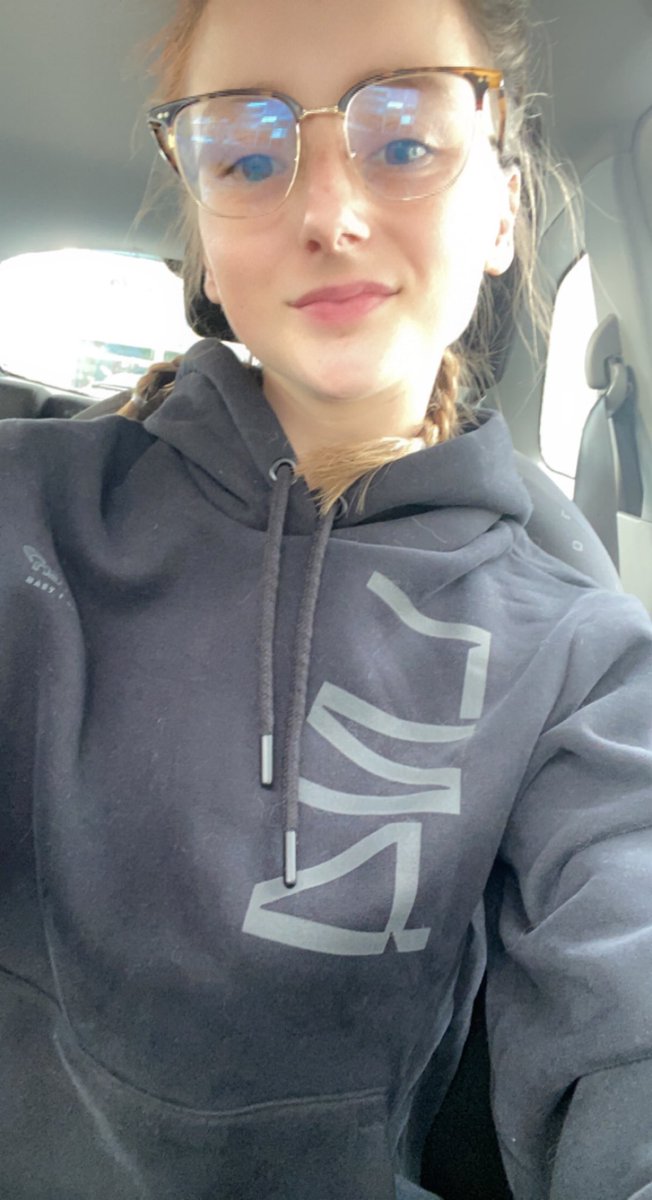 Alice_Shel's tweet photo. Got some truly amazing friends. They bought for my birthday a @McLarenF1 @LandoNorris jumper. They know me so well!! https://t.co/sGQoYUAwdF