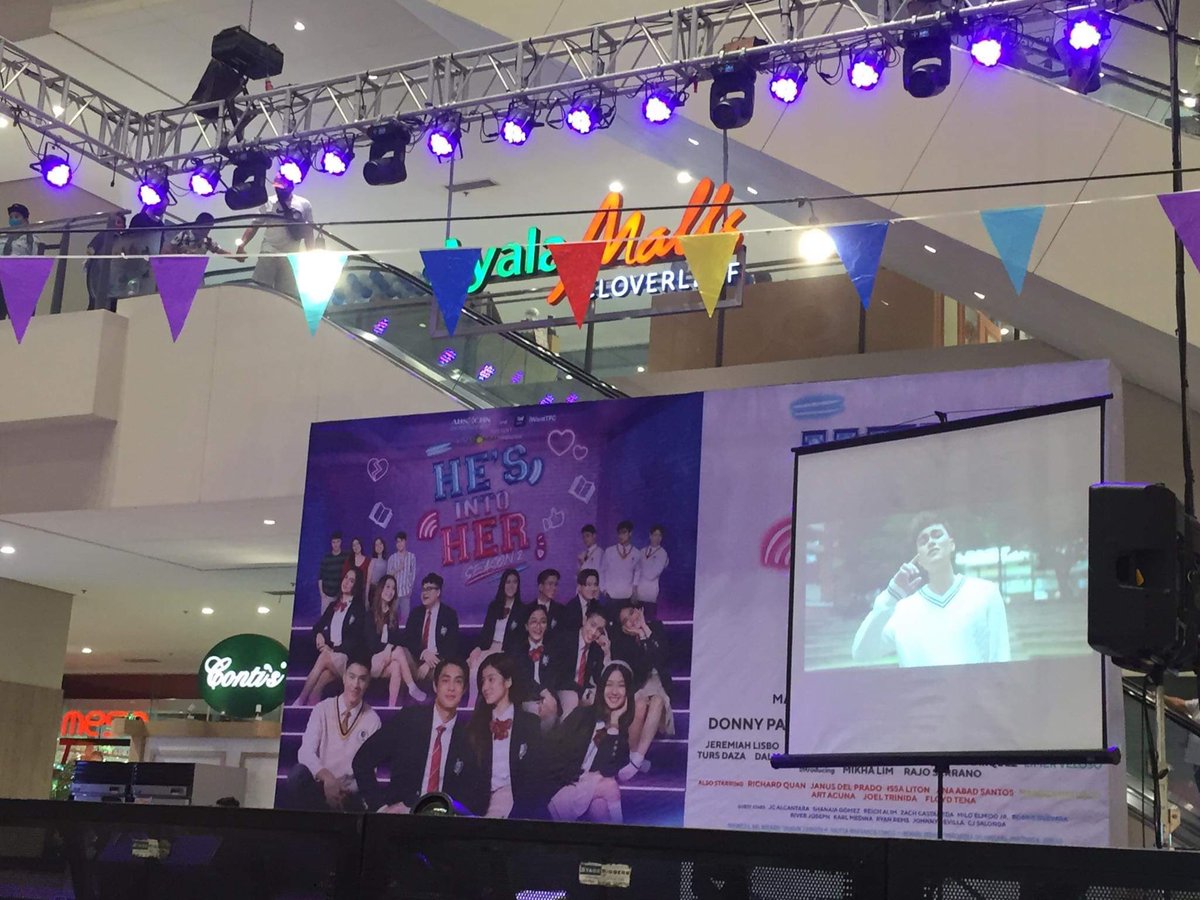 bellelieversofc's tweet photo. Team Bellelievers is present in Cloverleaf! We’ll see you in a bit, @bellemariano02! 🤍

#BelleMariano | Belle Mariano
#HIH2onTheRoad https://t.co/6D1ngllHyq
