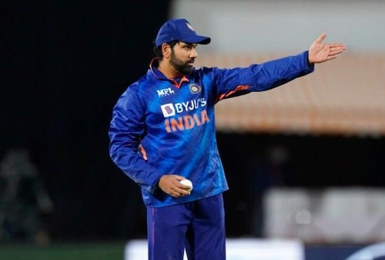 SPORTYVISHAL's tweet photo. India T20I squad for SA series to be announced on 26 May and Skipper Rohit Sharma is likely to meet selectors ahead of selection meeting. (Article - Xtratime)

#RohitSharma𓃵 | #INDvSA | #IPL https://t.co/Ucz0i9ptkf