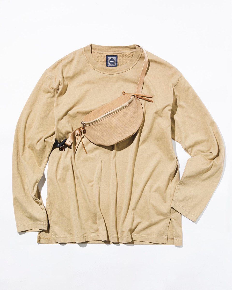 hoboOfficial's tweet photo. 2022 Spring Collection
⁡
■ EVERYDAY WAIST POUCH with ECCO LEATHER 
¥23,650 (tax included)
W23×H10×D4cm 0.9L 
made in Japan
⁡
■ ARTISAN L/S CREW NECK TEE COTTON JERSEY MATCHA DYED
¥14,850 (tax included)
S, M, L, XL
⁡
https://t.co/DyDKRyu9lo https://t.co/6zTfwwFZ3g