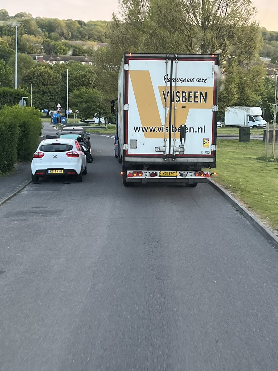 VPikey's tweet photo. Anyone know this fella he was having a bloody nightmare this morning trying to find his delivery, I was out early and able to help. #spreadthelove #visbeen https://t.co/ZePtrOZXFZ
