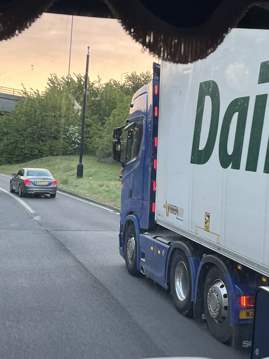 VPikey's tweet photo. Anyone know this fella he was having a bloody nightmare this morning trying to find his delivery, I was out early and able to help. #spreadthelove #visbeen https://t.co/ZePtrOZXFZ
