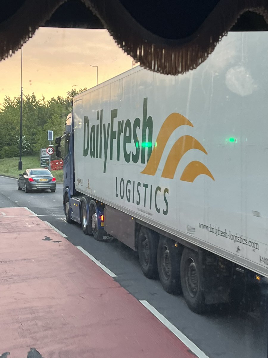 VPikey's tweet photo. Anyone know this fella he was having a bloody nightmare this morning trying to find his delivery, I was out early and able to help. #spreadthelove #visbeen https://t.co/ZePtrOZXFZ
