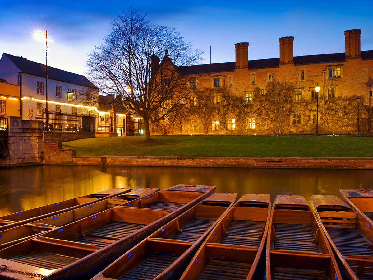 Cambridge Radio (@cambridgeradio) on Twitter photo .<a href="/AlexElbro/">Alex Jimenez</a> talks to Nick Edwards from <a href="/SaffronGrange/">Saffron Grange</a> Vineyard about their new summer collaboration with Cambridge punting company Rutherford’s. dlvr.it/SQLWP7 Available Now .<a href="/AlexElbro/">Alex Jimenez</a> talks to Nick Edwards from <a href="/SaffronGrange/">Saffron Grange</a> Vineyard about their new summer collaboration with Cambridge punting company Rutherford’s. dlvr.it/SQLWP7 Available Now