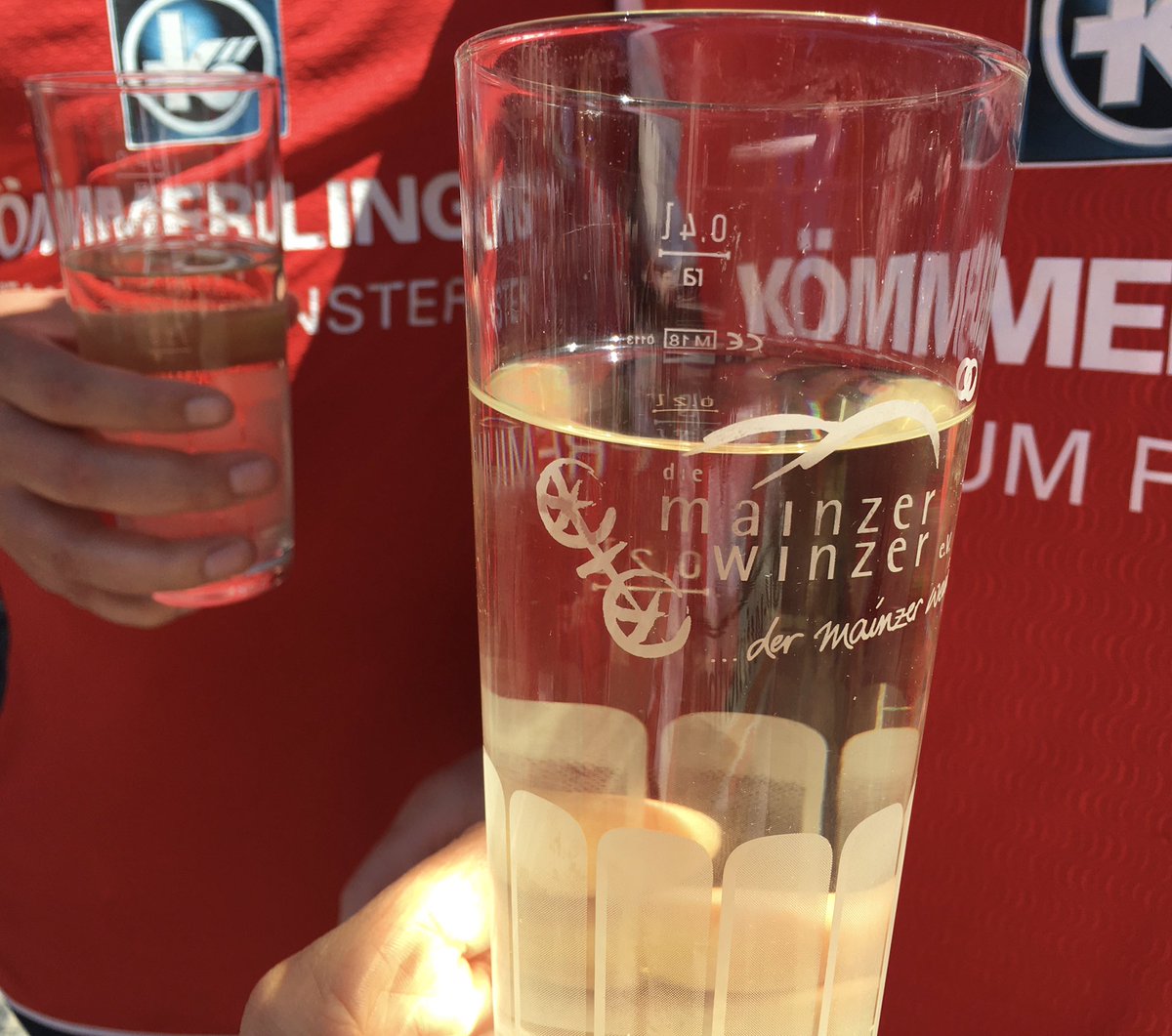 WeberKerstin's tweet photo. Haaaaach.
#Mainz05 #Mainz #Schobbe #Marktfrühstück https://t.co/ZOukqZBZN6