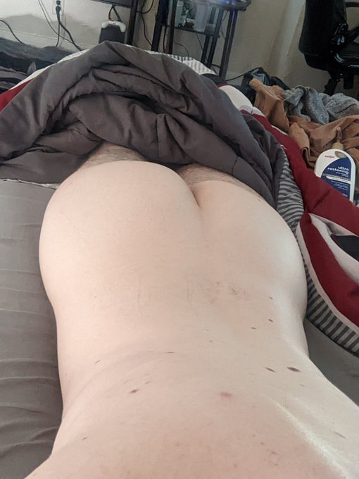 Horny morning #NSFW https://t.co/XIqP79dL9C<a href="/tag/nsfw"class="tags">#NSFW</a>