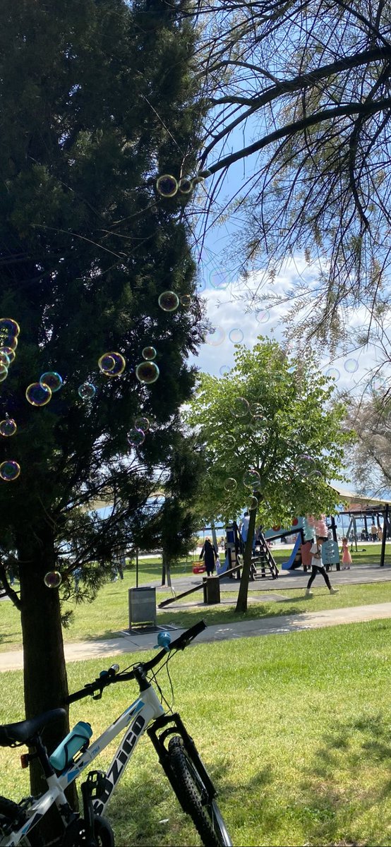 her yerde baloncuk var watatsumi gibi amk cok gzl