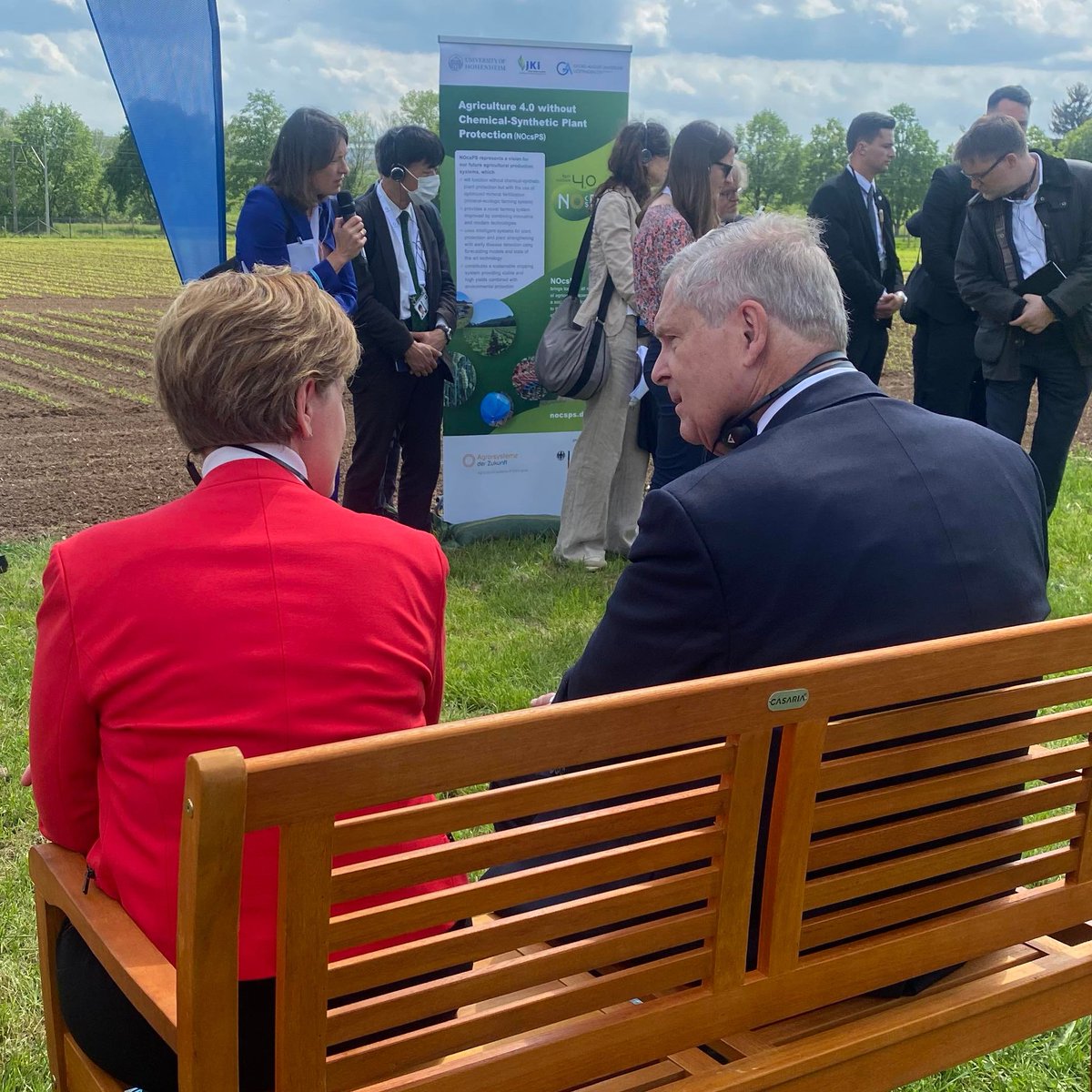 mclaudebibeau's tweet photo. Canada🇨🇦 &amp; the US🇺🇸 have one of the most integrated agriculture systems in the world! 

Today, I met with @SecVilsack to discuss our common goals for the future of agriculture. By working together, we can make real progress on issues that matter to Canadians &amp; Americans.
 #G7 @G7 https://t.co/y063OcjiEK