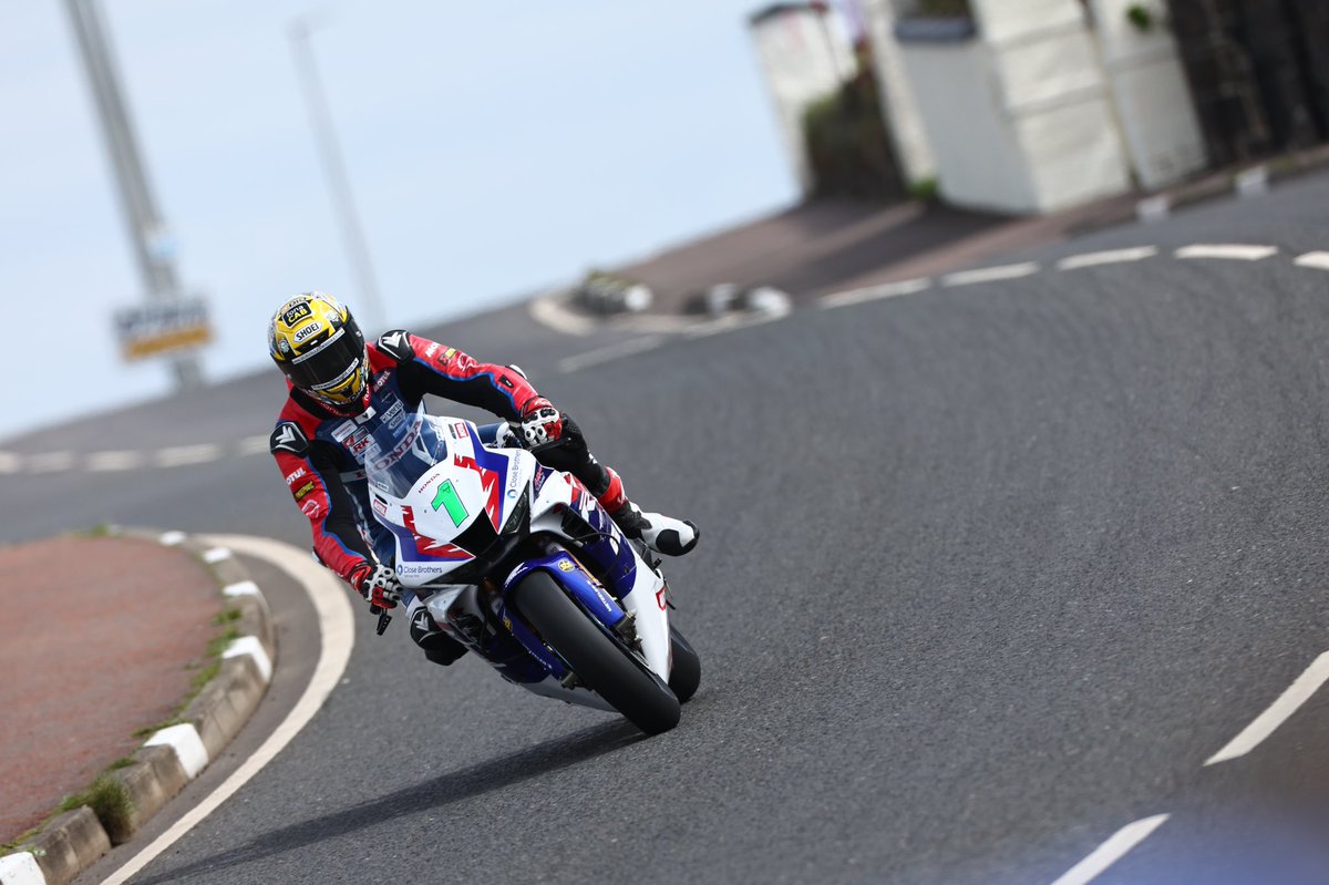 impactDM's tweet photo. Absolutely fantastic job @GIrwinRacing  taking your 5th consecutive NW200 Superbike win…!! Great to see the Fireblade dominating on the roads!
#NW200 #hondaracinguk #fireblade https://t.co/XgHIYbdZaA