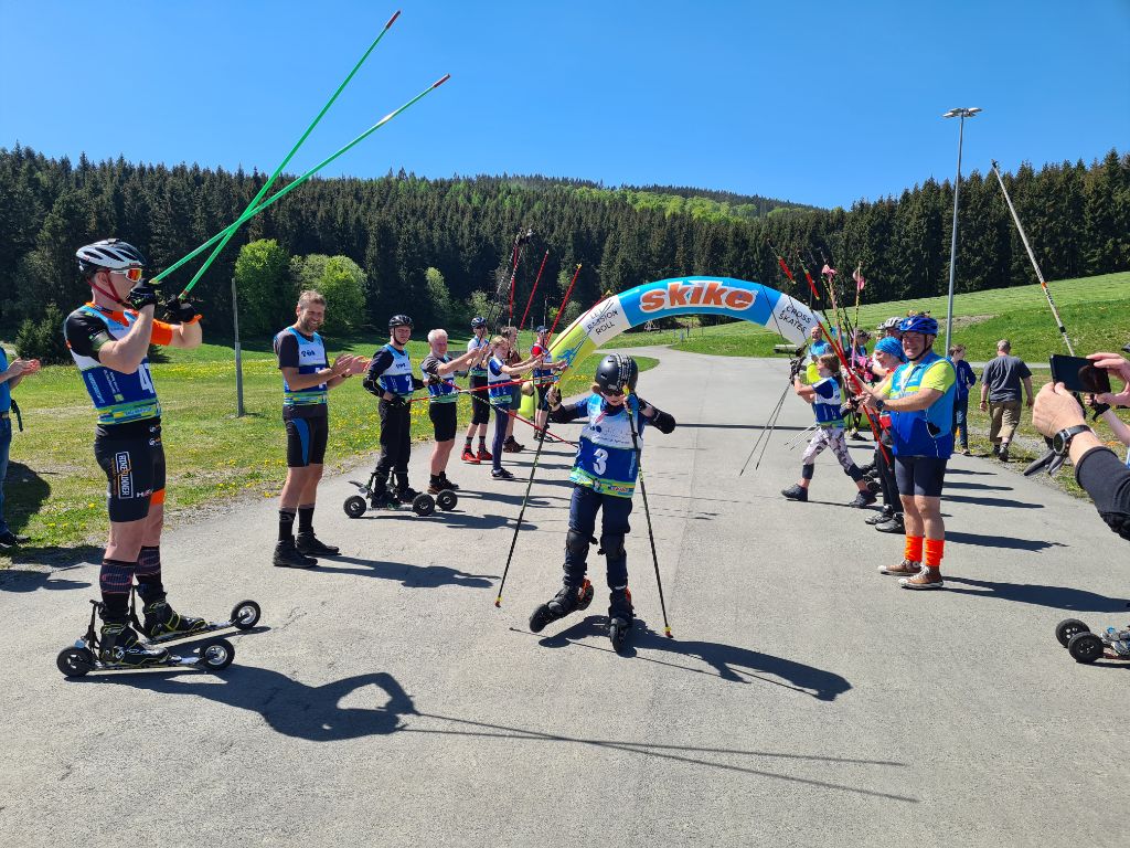 Die ersten Bilder vom #Rolldichfit #Biathlon in #Willingen #CrossSkating Ich wünsche euch viel Spaß aus der Ferne!