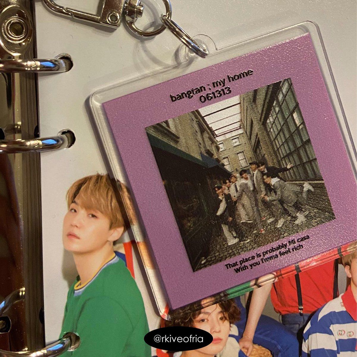 pagingcourage's tweet photo. lfbph | help rt
available for pre order soon!
.
#bts #bangtan #bangtanmerch #bangtanmerchph #btskeyring #btsmerchph #kpopmerch https://t.co/7dO2OgzYLg