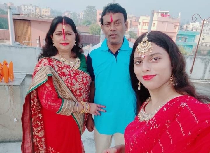 ShrutiSanjana1's tweet photo. The #bond #between you #two #amazes me! #Wishing you a lovely #anniversary, mom and dad. https://t.co/nF6gHnjQE7
