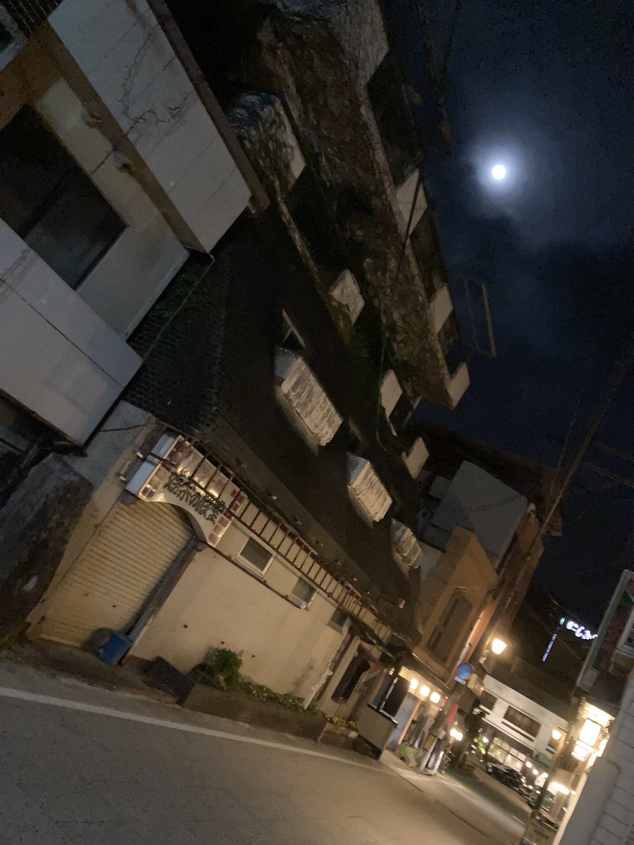 spiduction66's tweet photo. 廃墟になる前に行きたかった。
#娯楽の殿堂
#Entertainmenthall https://t.co/ZJ1w8RMlQb