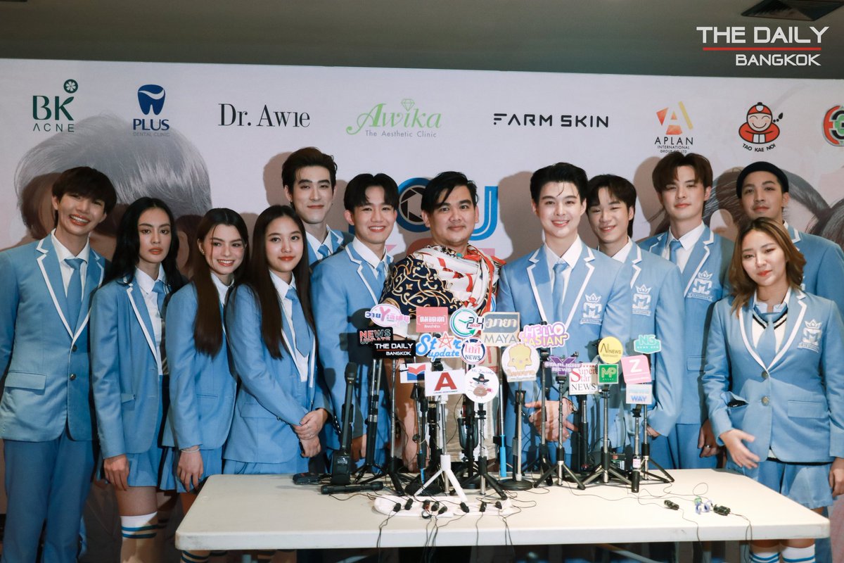 เหล่าบรรดานักแสดง #แอบหลงรักเดอะซีรีส์ ใจหายซีรีส์ลาจอ  เซ้นต์ให้คะแนนน้องๆทุกคนเต็ม 10 ถือเป็นนักแสดงอย่างเต็มตัว  
Link Clip 👉 instagram.com/reel/CdiJ4BRgx…

#แอบหลงรักตอนจบ
 #แอบหลงรักTheFinalEP 
#Saint_sup 
#IdolfactoryTH 
#SCOYtheseries