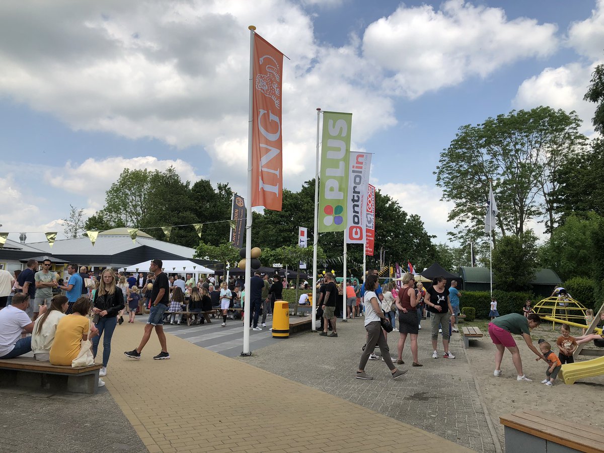 VV Spirit viert groot feest! De club bestaan 75 jaar en is uitgegroeid tot een begrip in de gemeente en de regio. Met 1200 leden en techniek trainingen bijna professioneel te noemen door de inzet van veel vrijwilligers! Gefeliciteerd <a href="/vvspirit/">vvspirit</a> met deze mijlpaal!