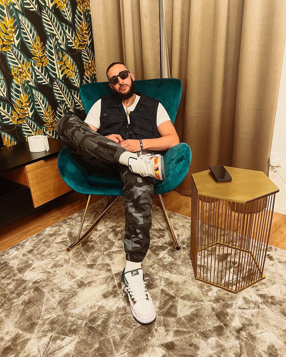 DJSemo's tweet photo. Many of life's failures are people who did not realise how close they were to success when they gave up. - Thomas Edison ๐ก
๐จ๐ฟ๐ค
๐ Spike Prague
๐ธ @_Raul_10_
#Saucerer #ThatSauce #SmoothCaramel #EastAfrican #SudanOnTheMap #Mashallah #Prague https://t.co/msKagC2OUI