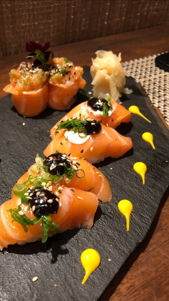 nanajunkoo2's tweet photo. my fav🍣💕🫰 https://t.co/3EEd5XmlMO