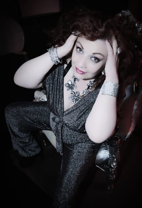 Volete sapere chi sono  gli amori della mia vita?  I miei fans ed i miei cagnolini ❤️❤️❤️❤️❤️❤️❤️❤️  https://t<a href="/tag/model"class="tags"><span>#model</span></a><a href="/tag/beautiful"class="tags"><span>#beautiful</span></a><a href="/tag/actress"class="tags"><span>#actress</span></a><a href="/tag/film"class="tags"><span>#film</span></a><a href="/tag/artist"class="tags"><span>#artist</span></a><a href="/tag/beleza"class="tags"><span>#beleza</span></a>