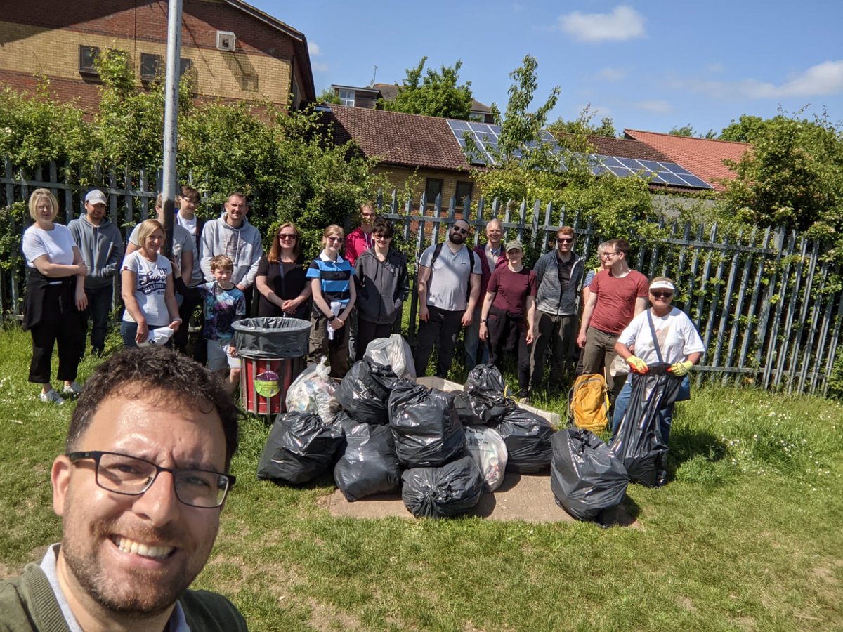 CavershamTidy's tweet image. Today we have litter picked along Alston Walk, Charles Evans Way, Rothwell Walk, Dingley Dell and Douglas Rd. Nice sunny day, lots of volunteers, and the areas look tidier than they traditionally were, which makes us very happy!
#trashtag #keepcavershamtidy