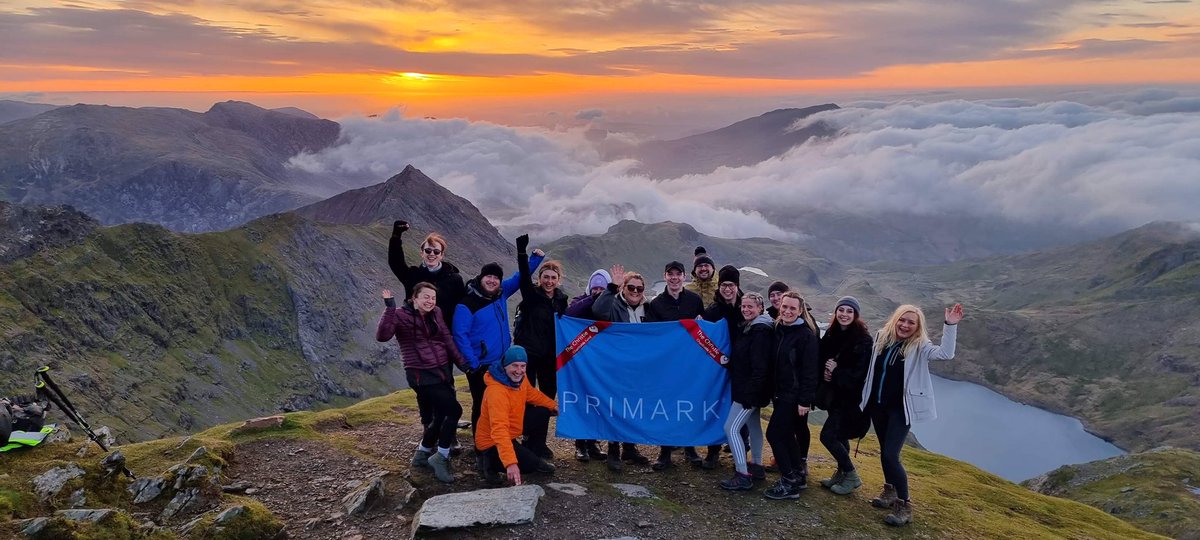 Congratulations to the <a href="/Primark/">Primark</a> #Manchester team on reaching the summit of #Snowdon #YrWyddfa this morning, in time for sunrise, in support of <a href="/TheChristie/">The Christie Charity</a> 
After a long time in the planning they were rewarded with the most spectacular sunrise, a full moon and a cloud inversion!