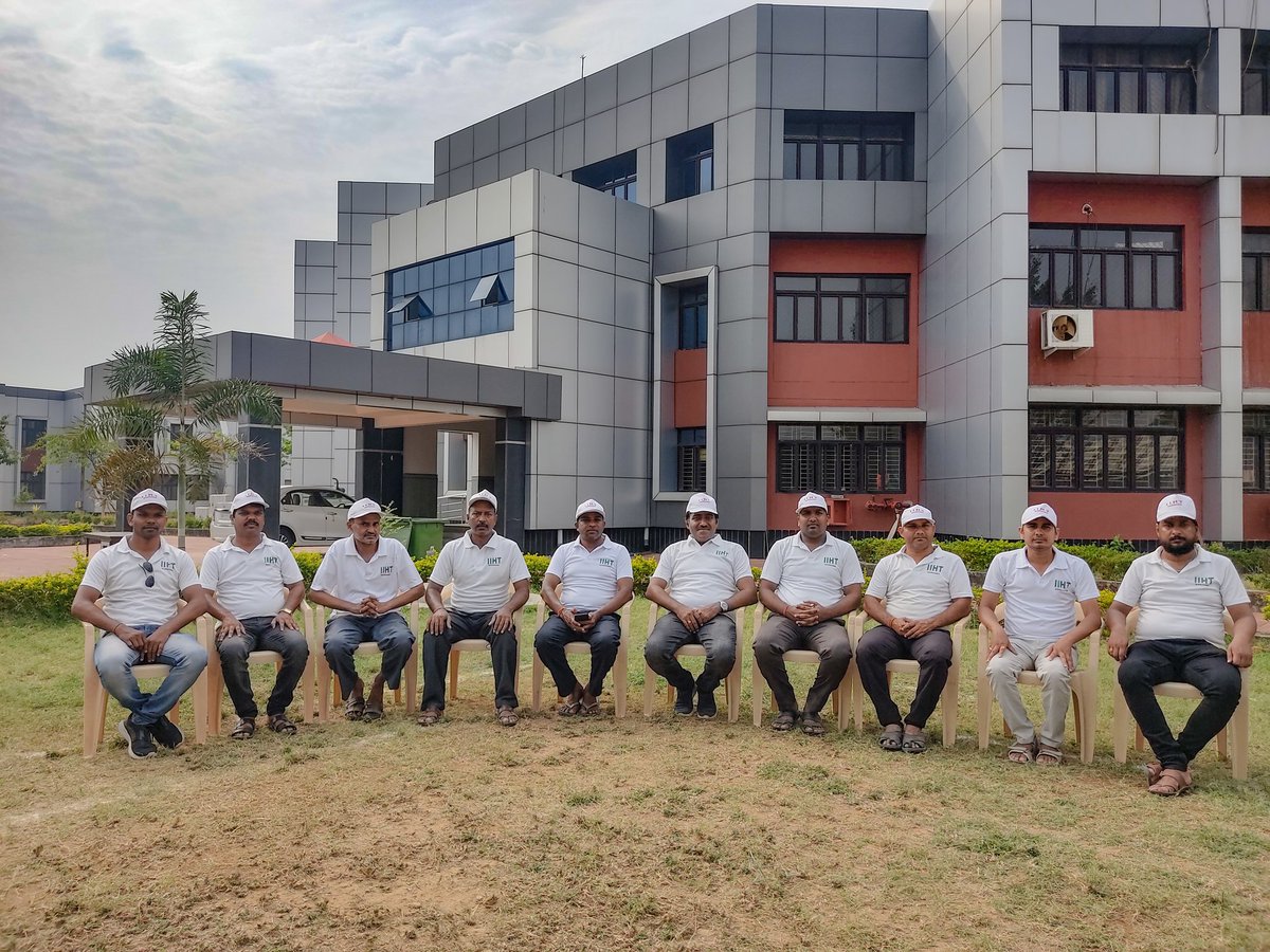 MAnanda66649452's tweet photo. Annual Sports Closing Ceremony
at IIHT Bargarhat. @iihtbargarh @IihtJodhpur @IihtPonmozhi @IIHTfulia @IIHTGuwahati @IIHTvaranasi https://t.co/0aeNHrKMEi