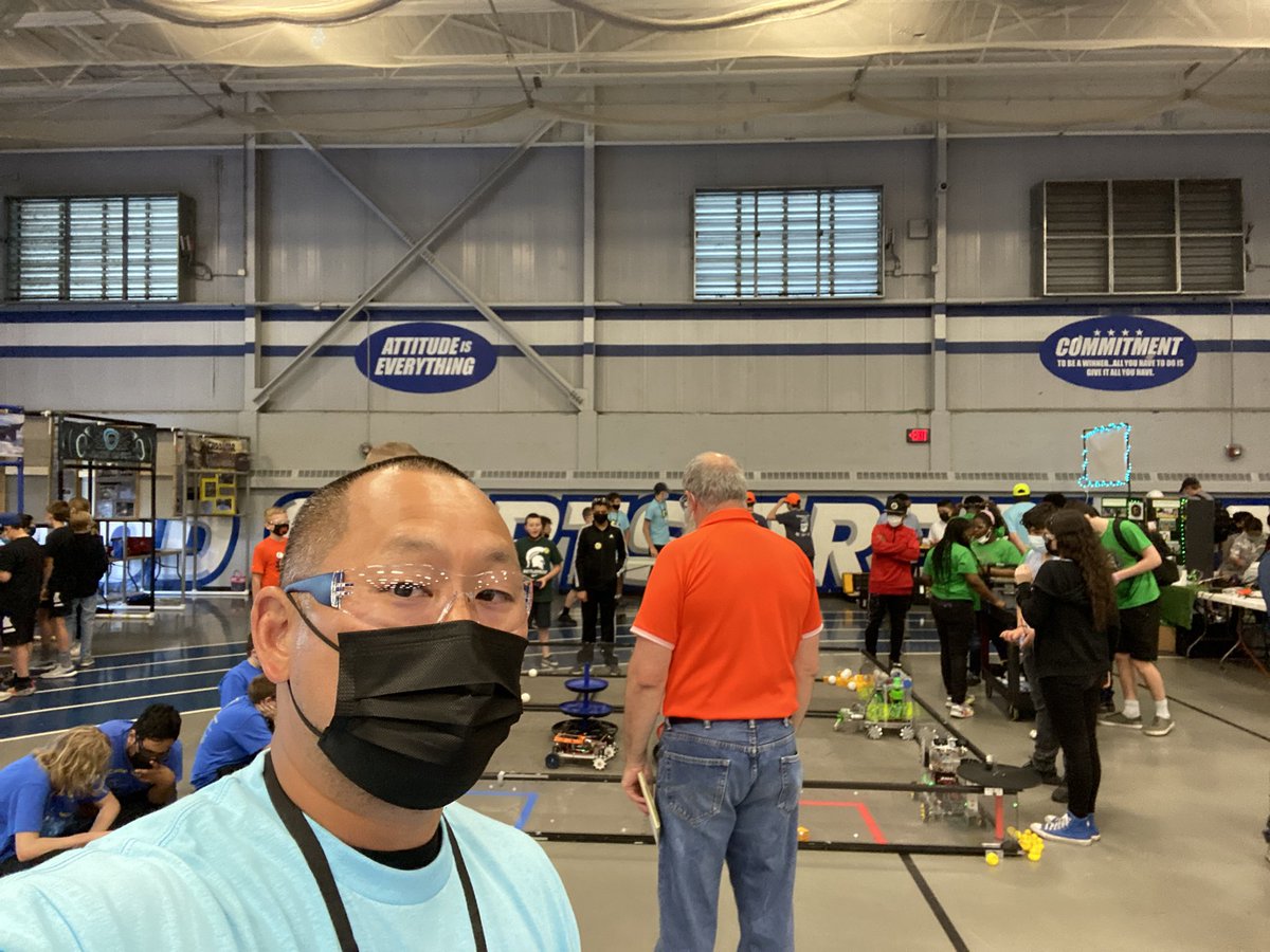 TPak25's tweet photo. The storm before the storm, lol! #ShumateRobotics #GettingScienceDone #FreightFrenzy2022 #GSDPride @jeffbouwman https://t.co/PpwCv47PmQ