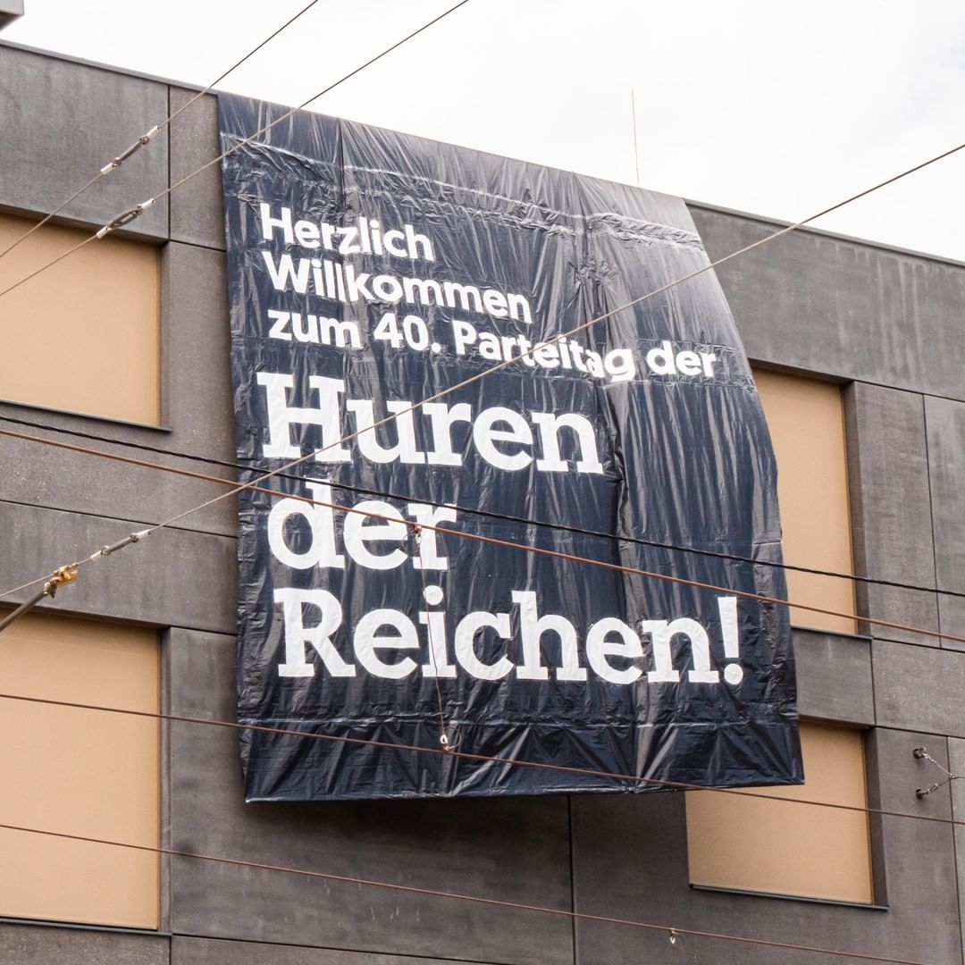 Herzlicher Empfang für die ÖVP. 😂
<a href="/KPGraz/">KPÖ Graz</a>  Dankeschön! 👍