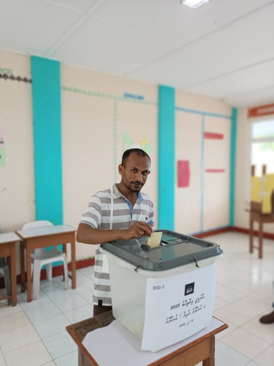 abulho1981's tweet photo. Gadha Vissaarayaa Eku vx Ungoofaaru ga #Vote Lun Kuriyah Dhany Vrh Foaryga.😲👌

📷 @MoosaMuneez 👌
#ungoofaaru https://t.co/Y2VuvVo5w9