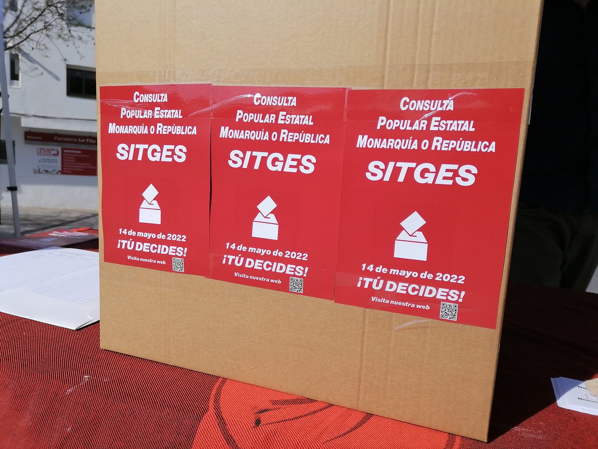🗳️ ¡Ya ha empezado la votación de la Consulta Popular Estatal Monarquía o República en #Sitges! ¡Os esperamos en Plaza Catalunya durante toda la mañana! 

#YoVoto14Mayo