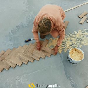 thesunnysideflip on Instagram showing us how to master DIY parquet installation. 

Check out our Advice Centre for all the tips and tricks you'll need: ow.ly/aht050J5ZAL