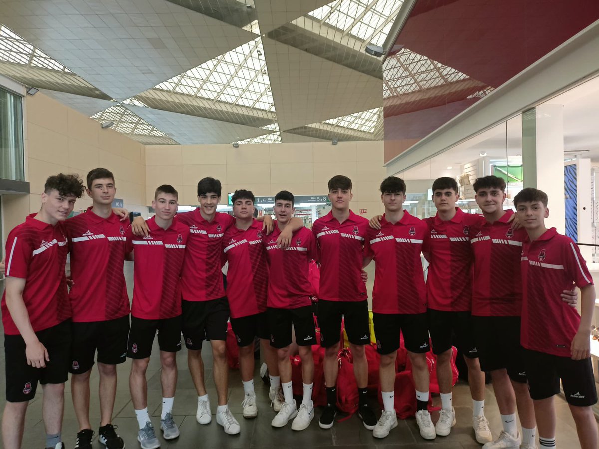 Fund_BZ's tweet photo. 🚆 Nuestro equipo Cadete masculino, ya en marcha hacia San Fernando para disputar el Campeonato de España

🏀 Mañana debut vs @easo_sbt https://t.co/h3ypD57Qwr