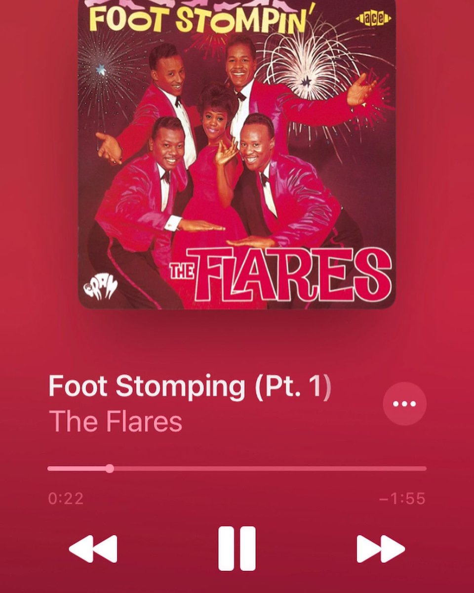 kumaichan901t's tweet photo. THE FLARES
DAVID BOWIE
the FlaresのFoot Stompin' 最初に出会ったDOO-WOP。聴いた時は鳥肌立ちましたね!これまたデヴィッドボウイが74年のライブのカバーを聴いた時には、ヤバすぎてヤバすぎて!とにかくヤバかった!
#theflares
#davidbowie
#footstompin https://t.co/c9tfgfI2Vg