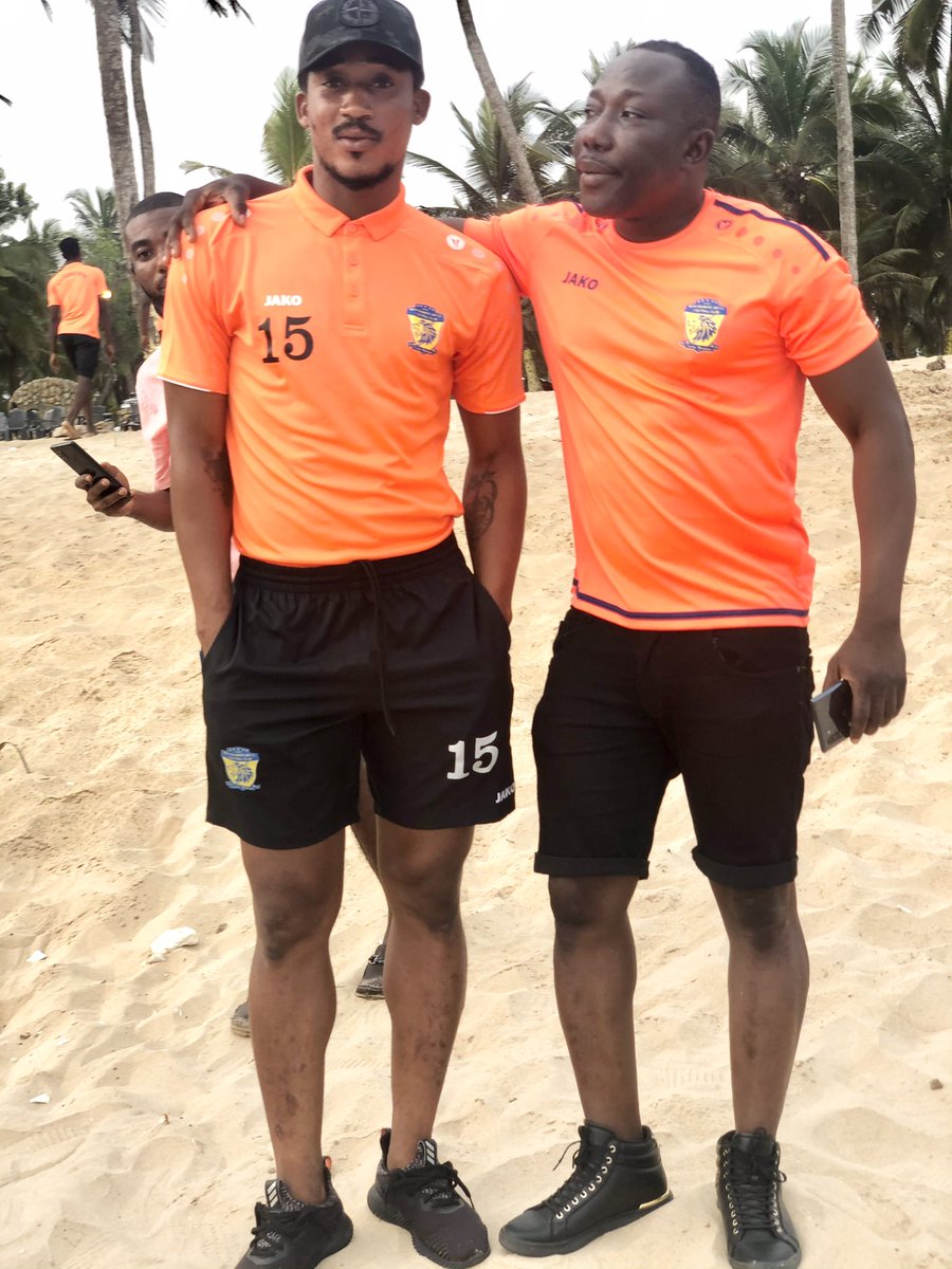 oshiemamoud's tweet photo. Happy birthday, boss. I wish you the very best that life has to offer. I also wish that you remain the awesome person you have always been. May Allah always bless you boss 🙏🏿🎉🎁🎊❤️ https://t.co/Y7wZHtAv9l