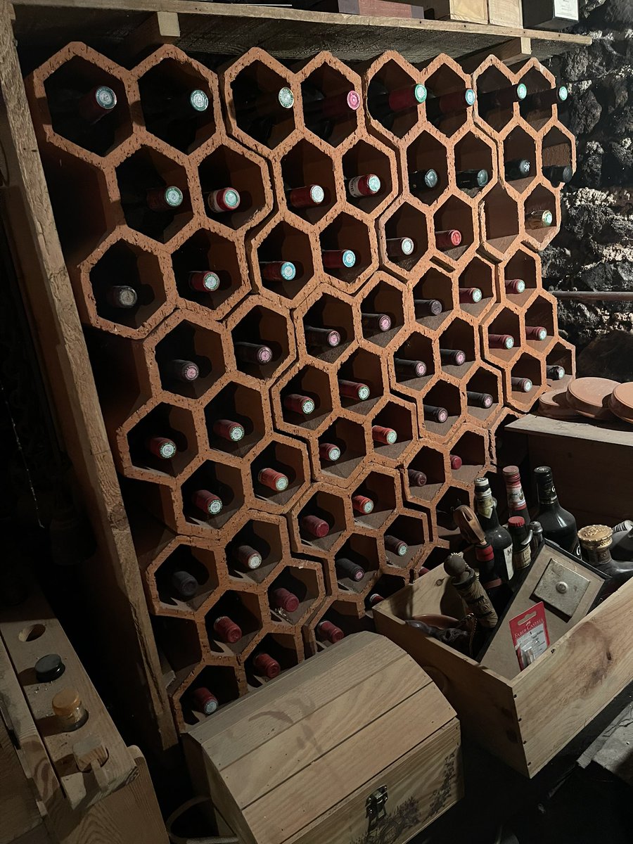 🖤🖤🖤🖤🖤🖤🖤🖤🖤🖤🖤

Little visit last night to a part of my wine cellar !! 🍷 

Collected !!    Sold Out !! 😂

Margaux, Saint-Julien Beychevelle, ….

Wine lovers:
@BaltazarGarden @NFTBiker @ganbrood @Urbandrone_ and….