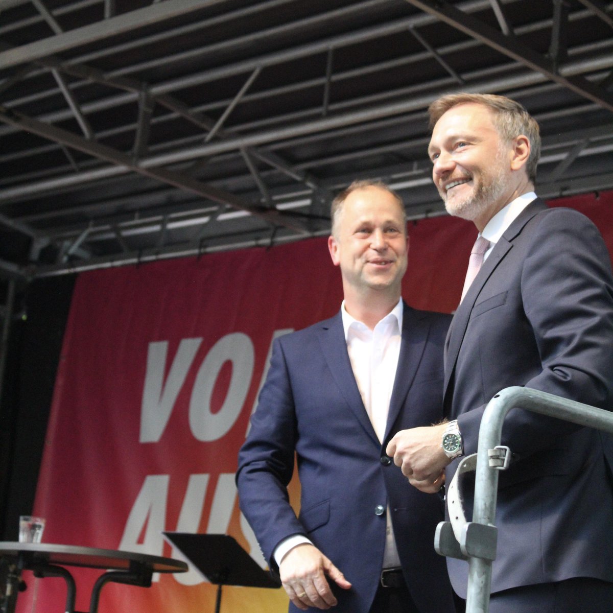 fdp_nrw's tweet photo. ENDSPURT! 🚀

Heute sind wir noch einmal mit @JoachimStamp und @c_lindner in #NRW unterwegs:

👉 11.00 Uhr Münster, Stubengasse
👉 14.00 Uhr Köln, Heumarkt
👉 17.00 Uhr Düsseldorf, Schadowplatz

Kommt vorbei! Und morgen: Alle Stimmen für die Freiheit! 💛 #vonhierausweiter https://t.co/ioTPFlWOmg