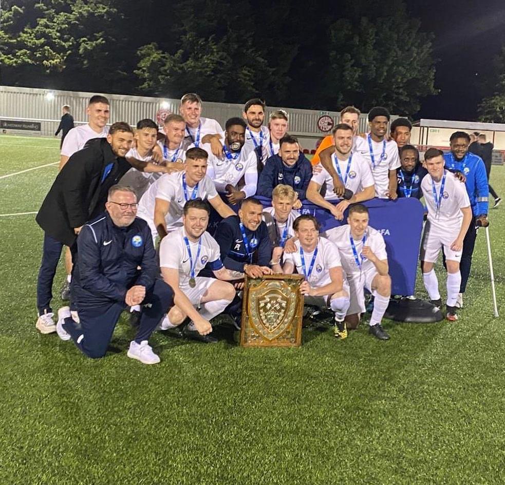patricklee_25's tweet photo. First season as a gaffer ✅
First trophy ✅

Couldn’t be prouder of all the boys last night and over the season. Thank you all for your hardwork and determination.

Thank you to everyone @kingshillfc for support last night &amp; support over the season.

The future looks bright💙💛 https://t.co/97ZN5yYf3l