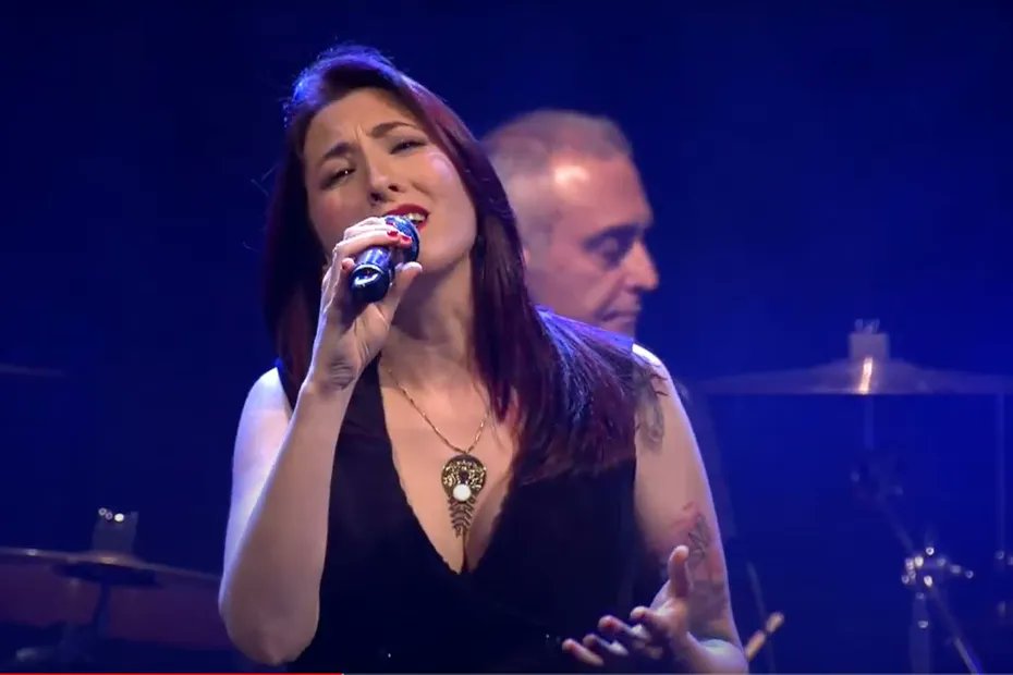 Eurovision des langues minoritaires : Doria Ousset offre une deuxième victoire à la Corse

➡ france3-regions.francetvinfo.fr/corse/eurovisi…