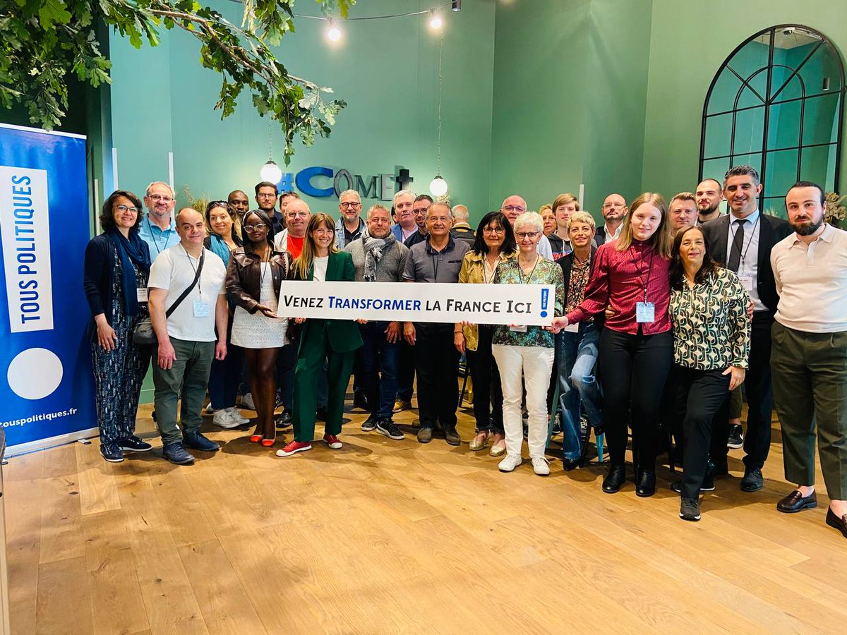 tous_politiques's tweet photo. 📣 Journée nationale dédiée à la communication : c'est parti ! 🔥

Une trentaine d'élus locaux de toute la France sont rassemblés à Paris pour se former sur les stratégies de communication et la prise de parole. C'est aussi une opportunité pour eux d'enrichir leur réseau ! 🤝 https://t.co/6t20KfeaFB