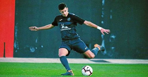 DEPORTES | Fútbol. Raúl Villalonga, primer fichaje del Mercadal bit.ly/3wcPjRa