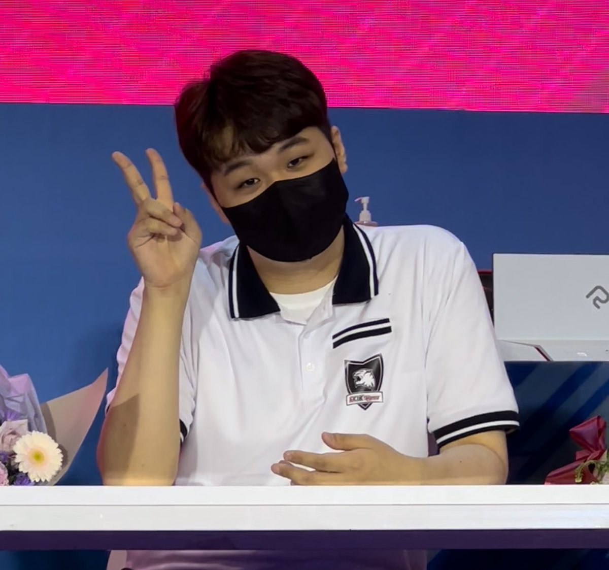 프쑥이 tweet media