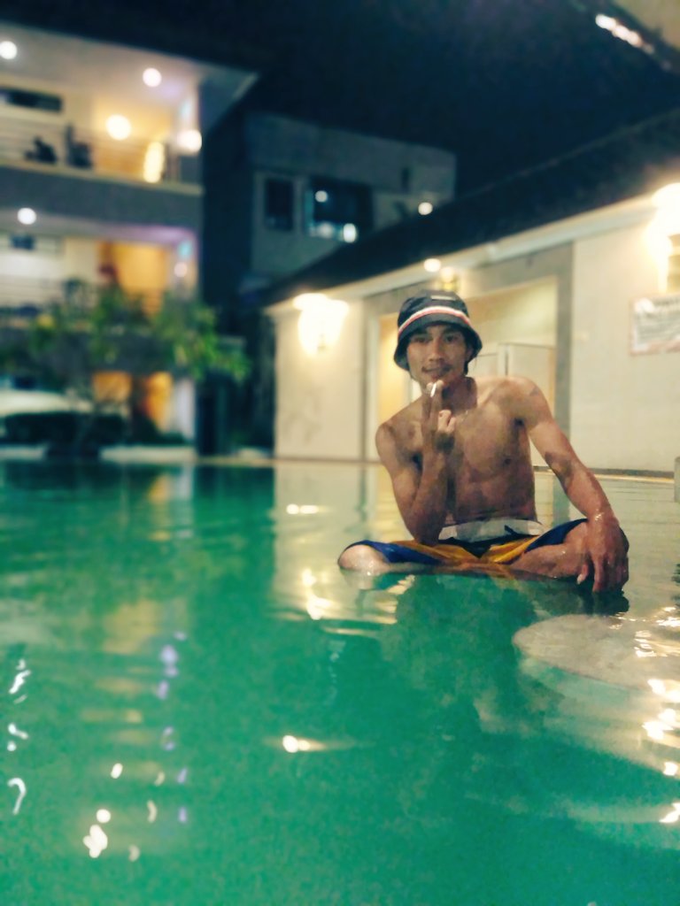 cari ayang bete sendiri mulu gk ada yg nyemangati idup😁