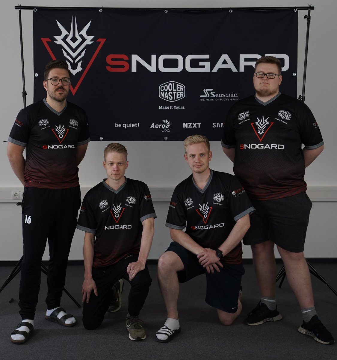 SNOGARD Dragons 🐉 (@snogard_dragons) on Twitter photo Lieben Gruß aus dem <a href="/rcadia_official/">RCADIA</a> vom Team-Birkenstock 😎 <a href="/seyyntv/">Seyyn</a> <a href="/Carlo1997PUBG/">Carlo1997</a> <a href="/j4nsen_/">jaNsen</a> <a href="/sudi_pubg/">Nico</a>
<a href="/CoolerMasterGER/">Cooler Master D/A/CH</a> <a href="/Seasonic/">Seasonic</a> <a href="/bequietofficial/">be quiet!</a> <a href="/AerocoolGlobal/">Aerocool</a> <a href="/IcebergThermal/">Iceberg Thermal</a> <a href="/NZXT_de/">NZXT Deutschland</a> <a href="/SamsungDE/">Samsung Deutschland</a>
<a href="/BeingEsports/">Being Esports</a> <a href="/TrauniOfficial/">Trauni | Moderator, Streamer & Gamer Support</a> @DariGideon Lieben Gruß aus dem <a href="/rcadia_official/">RCADIA</a> vom Team-Birkenstock 😎 <a href="/seyyntv/">Seyyn</a> <a href="/Carlo1997PUBG/">Carlo1997</a> <a href="/j4nsen_/">jaNsen</a> <a href="/sudi_pubg/">Nico</a>
<a href="/CoolerMasterGER/">Cooler Master D/A/CH</a> <a href="/Seasonic/">Seasonic</a> <a href="/bequietofficial/">be quiet!</a> <a href="/AerocoolGlobal/">Aerocool</a> <a href="/IcebergThermal/">Iceberg Thermal</a> <a href="/NZXT_de/">NZXT Deutschland</a> <a href="/SamsungDE/">Samsung Deutschland</a>
<a href="/BeingEsports/">Being Esports</a> <a href="/TrauniOfficial/">Trauni | Moderator, Streamer & Gamer Support</a> @DariGideon