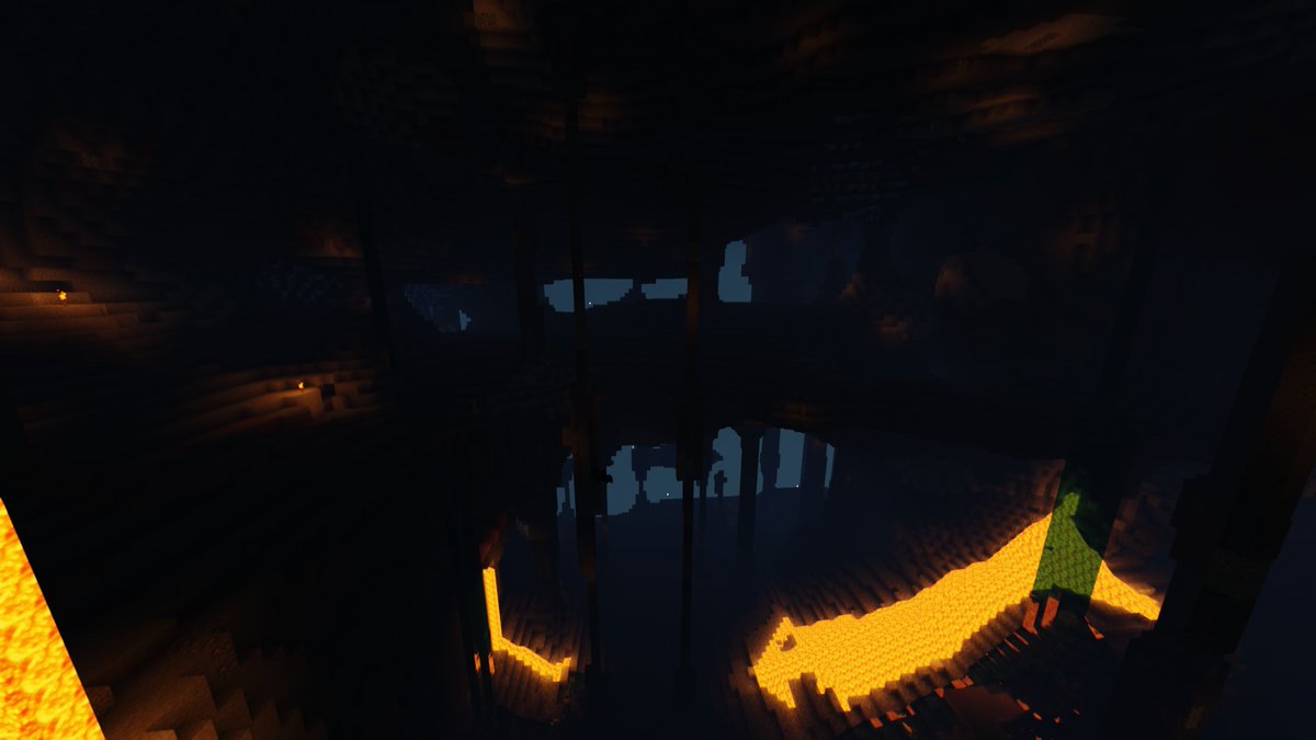 Nubbz3YT's tweet image. No cave will ever top this one that I found.
This update is incredible
#Minecraft #CaveUpdate