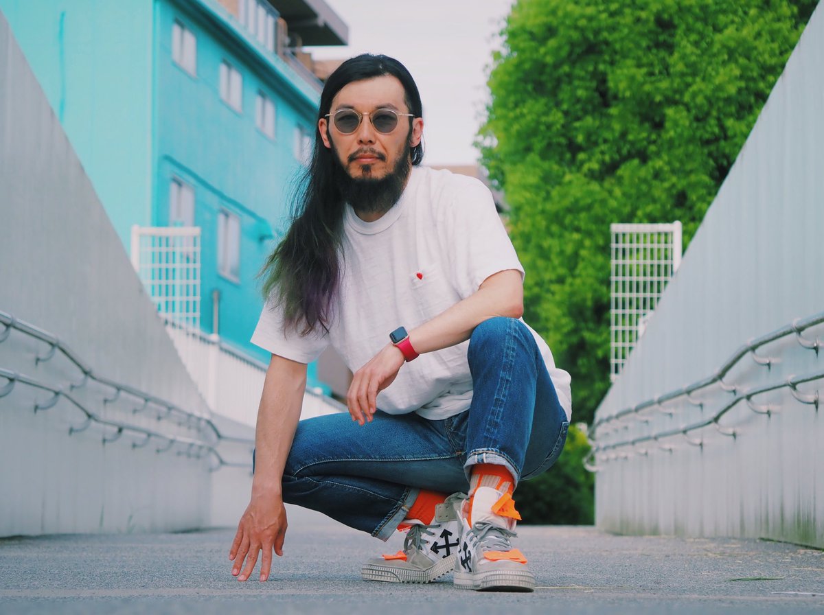 DaikanyamaG's tweet photo. Look 😍 I’m wearing matching sneakers with @kevinabosch . We love 3.0 originally designed by Virgil Abloh. 🙏🏻

#KevinAbosch #VirgilAnloh #payattention #SunSignals #CommentOut #1111 https://t.co/qvcW80xstP