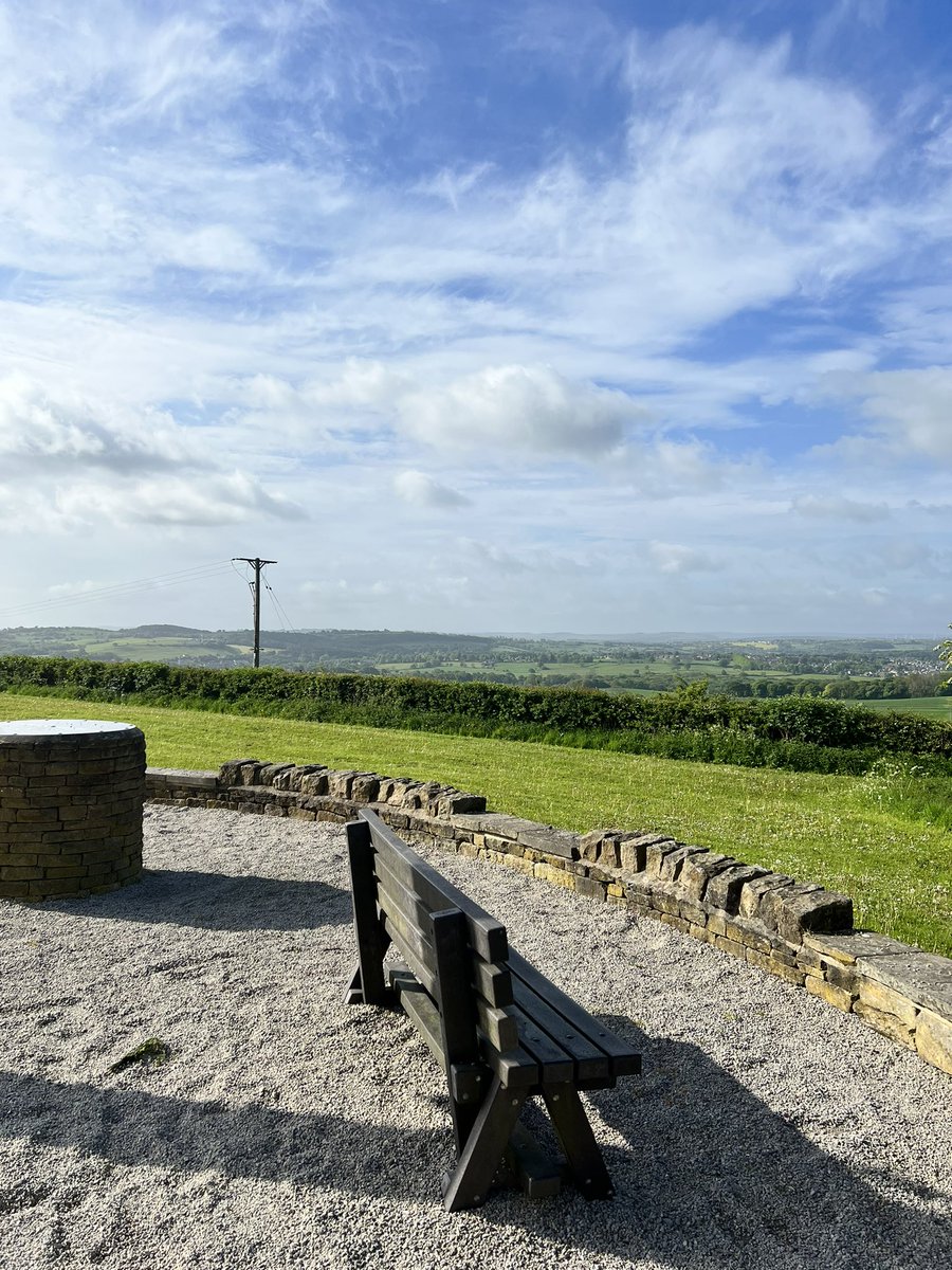 resolute_cf's tweet photo. Morning Views #Emley #MilleniumGreen https://t.co/zoxYkknCXy