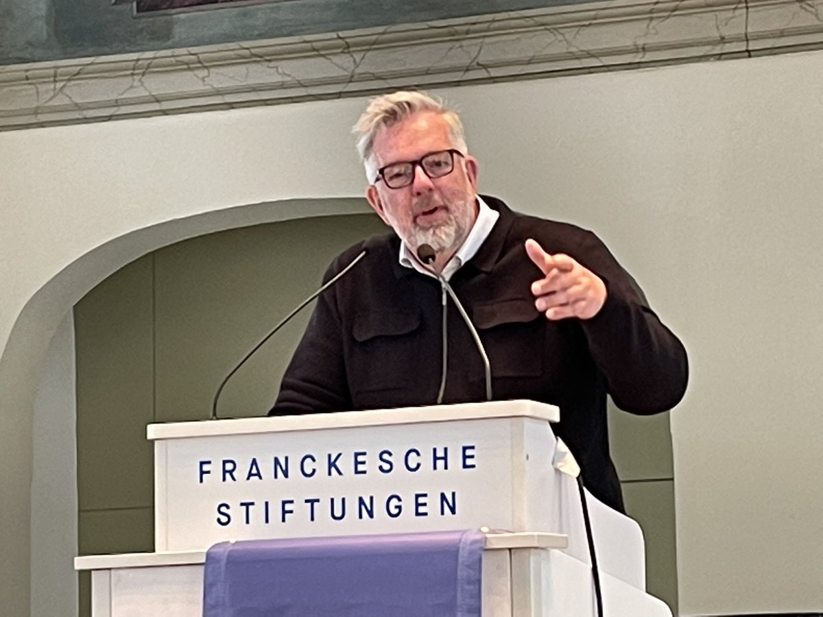 Bernd Becker ist neuer Moderator des Reformierten Bundes. Die Hauptversammlung, die gerade in Halle tagt, hat ihn für zwei Jahre gewählt, weil Kathrin Oxen zurückgetreten ist.