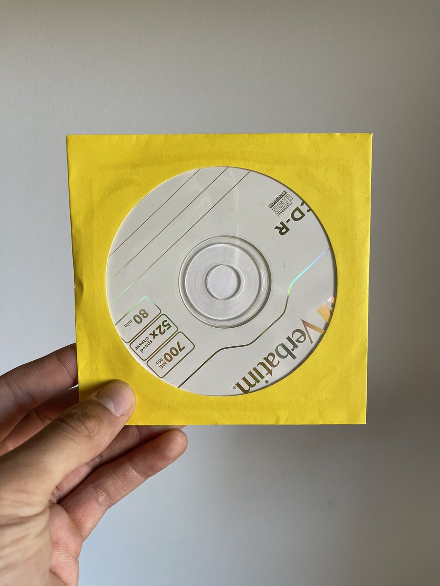 Rebuscando en el baúl de los recuerdos he descubierto que mi padre ya tenía “Las Que No Iban a Salir” desde la década del 2000.