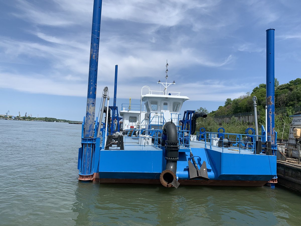 AgnesMONFRET's tweet photo. Because #Danube navigability matters, EU 🇪🇺funds helped Bulgaria 🇧🇬 equip with dredging boats.
#Iskar will be named today 14 May 2022 ! 🇪🇺🇧🇬🇪🇺
#RUSE https://t.co/AQFlE3eHzg